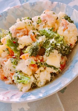 サーモンの彩りフレンチポテトサラダ-レシピのメイン写真