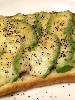 アボガドチーズトースト-レシピのメイン写真