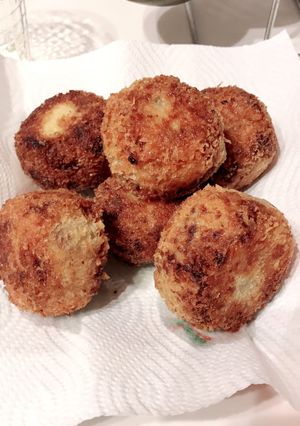 3食丼の残りのそぼろでコロッケ-レシピのメイン写真