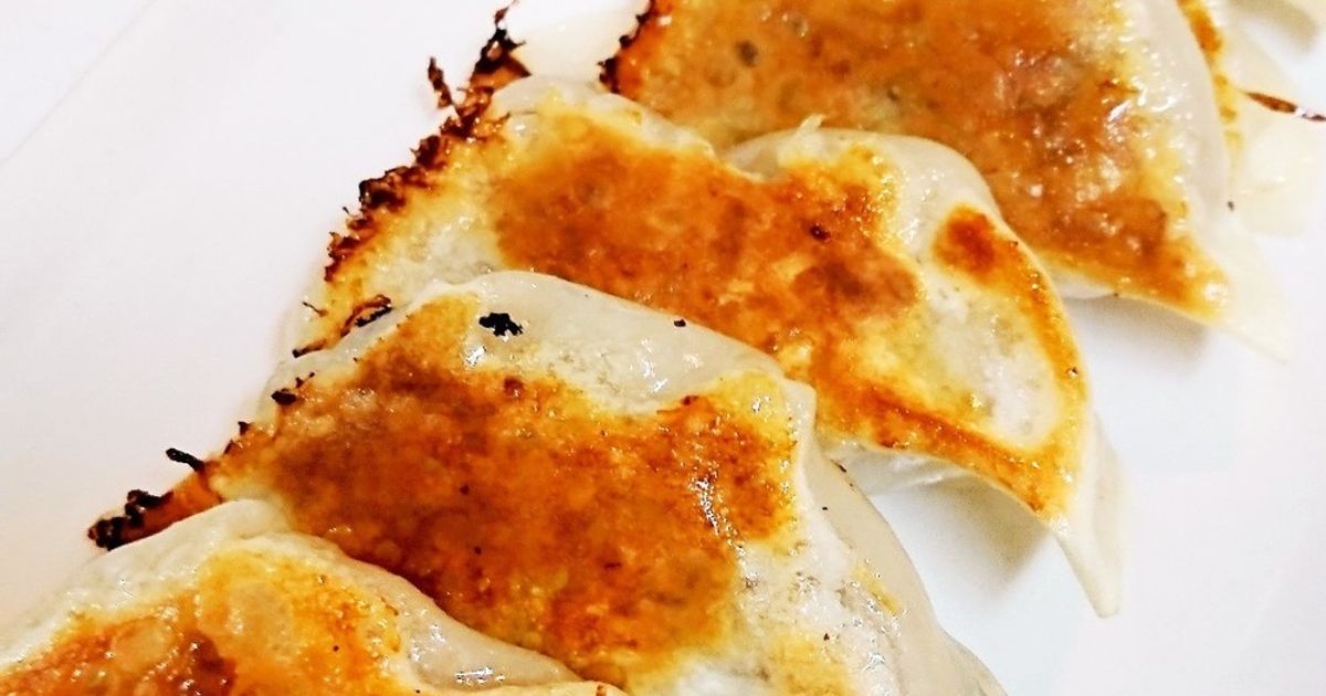 手作り一口肉まん、焼き餃子 餃子宝川 手作り 一口餃子