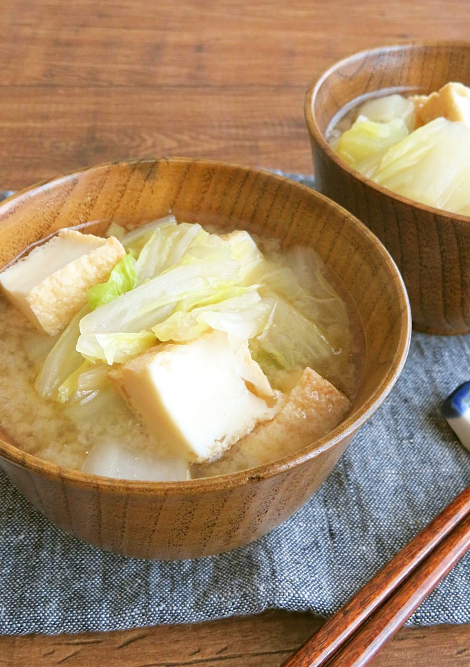 ほっこり簡単♪厚揚げと白菜のみそ汁-レシピのメイン写真