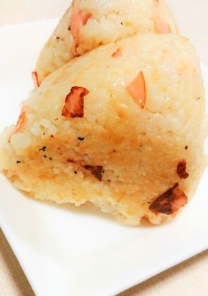 ハムチーズと焼き醤油の焼きおにぎり-レシピのメイン写真
