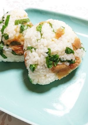 簡単で絶品梅しそおにぎり-レシピのメイン写真