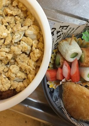 息子弁当③そぼろ丼-レシピのメイン写真