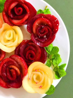 りんごの赤ワイン煮〜バラの花びら風〜-レシピのメイン写真