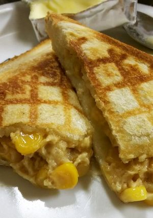 絶品・焦がしバターコーンのホットサンド-レシピのメイン写真