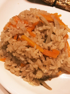 根菜とシーチキンの炊き込みご飯♪-レシピのメイン写真