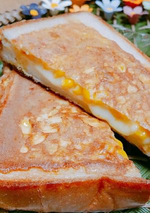 コーン額縁パン☆食パンアレンジ♪-レシピのメイン写真