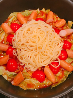 キャベツ沢山!ミートスープパスタ鍋!-レシピのメイン写真