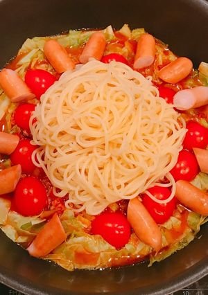 キャベツ沢山！ミートスープパスタ鍋！-レシピのメイン写真