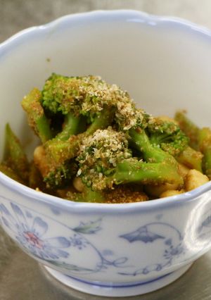 ゆで大豆とブロッコリーのごま味噌和え♪-レシピのメイン写真