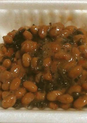 納豆にちょい足し（シソの実漬け）-レシピのメイン写真