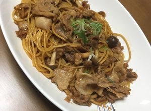 スペアリブの残りの煮汁で☆きのこパスタ-レシピのメイン写真