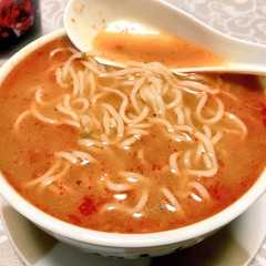 醤油ラーメンが簡単に辛味噌ラーメンに！-レシピのメイン写真