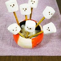 基本からアレンジまで！思わずつくりたくなる「マシュマロ オバケ」の