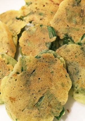 【離乳食後期〜】ニラのチヂミパンケーキ-レシピのメイン写真