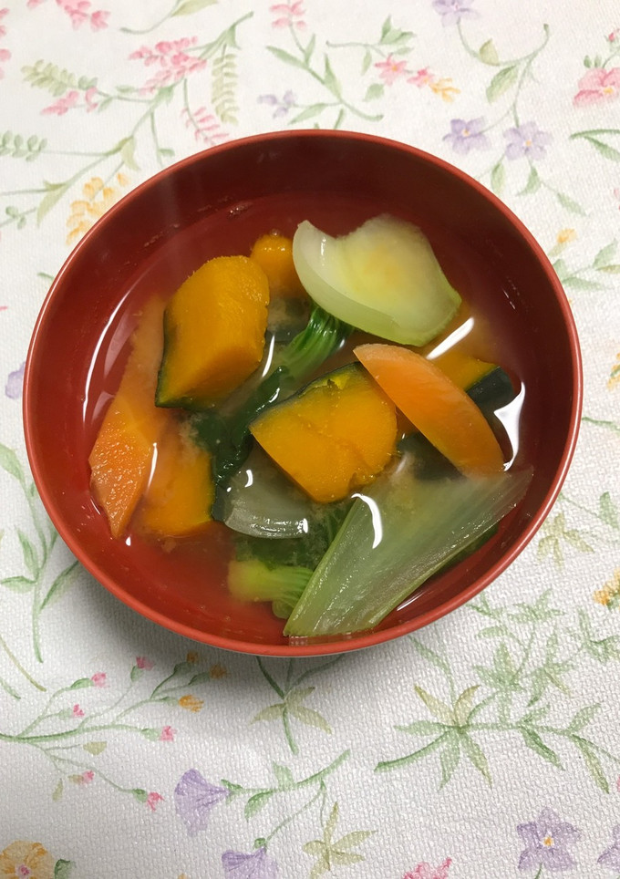青梗菜とかぼちゃの甘〜い味噌汁-レシピのメイン写真