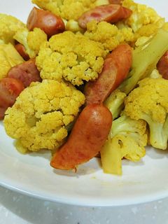 カリフラワーとウインナーのカレー炒め-レシピのメイン写真