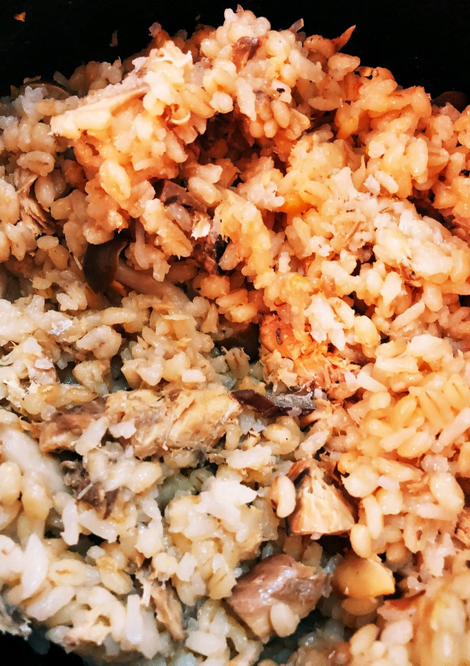 鯖缶ときのこと白滝のヘルシー炊き込みご飯-レシピのメイン写真