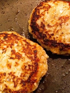 豆腐と玉ねぎ80%ハンバーグ先輩-レシピのメイン写真