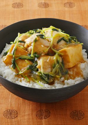 鶏肉と厚揚げ、豆苗のあんかけ丼-レシピのメイン写真