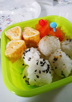 超速ミニミニおにぎり☺️離乳食-レシピのメイン写真