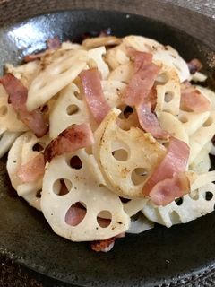 れんこんとベーコンのペペロンチーノ炒め-レシピのメイン写真