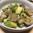 鶏モモとアボカドの柚子胡椒炒め