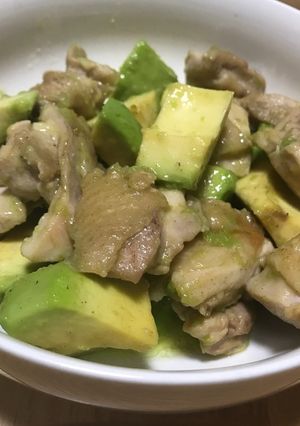 鶏モモとアボカドの柚子胡椒炒め-レシピのメイン写真