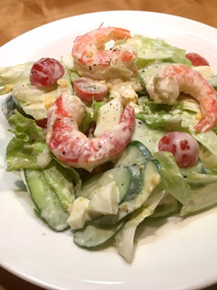 たっぷり野菜とエビ、卵のシーザー風サラダ-レシピのメイン写真
