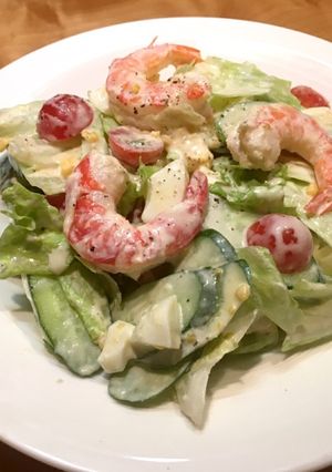 たっぷり野菜とエビ、卵のシーザー風サラダ-レシピのメイン写真