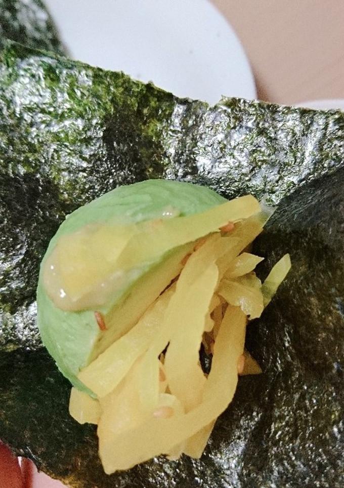 速攻簡単☆アボカドとたくあんの海苔巻-レシピのメイン写真