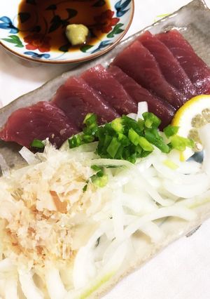☆簡単お刺身で一品〜本がつおと玉ねぎ-レシピのメイン写真