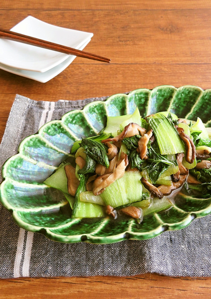 食欲そそる☆青梗菜と椎茸のバター醤油炒め-レシピのメイン写真