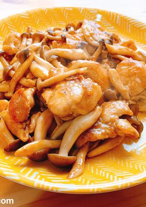 鶏手羽トロとしめじのバルサ味噌炒め-レシピのメイン写真