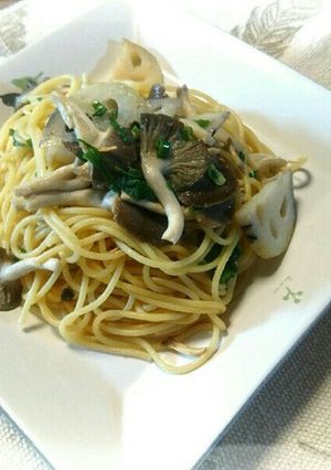 大ひらたけと蓮根のパスタ〜バター醤油味〜-レシピのメイン写真