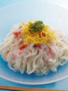 ピンク色❤梅&とろろ素麺-レシピのメイン写真