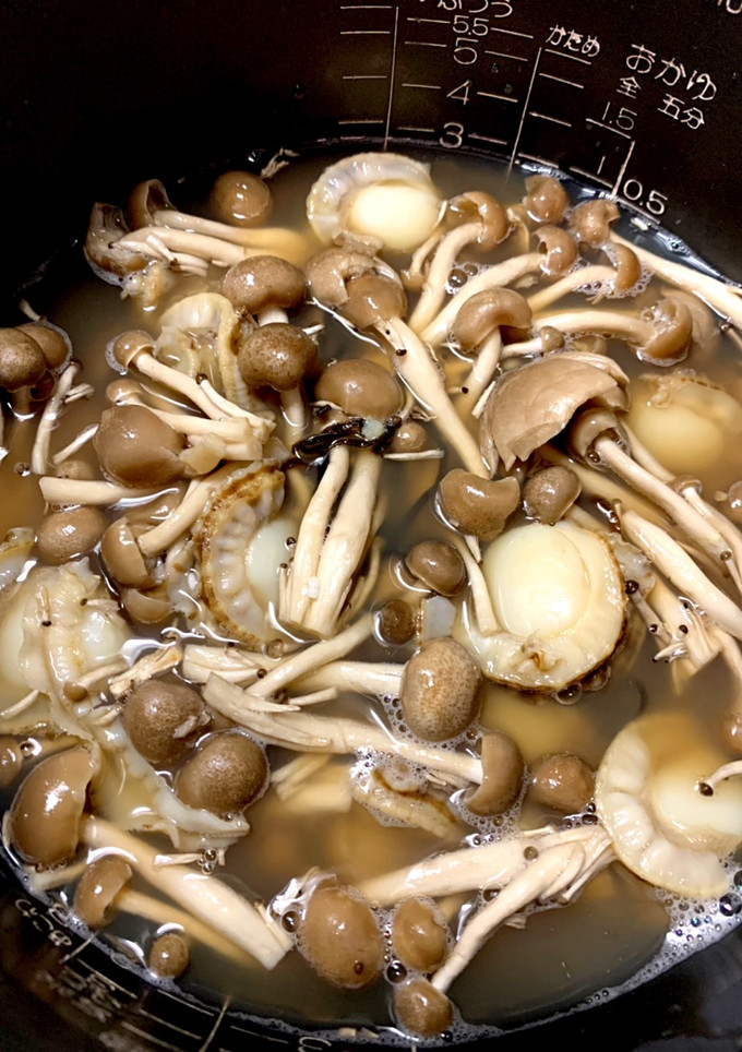 ホタテとしめじの炊き込みご飯-レシピのメイン写真