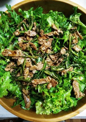 春菊と牛コマ肉のサラダ-レシピのメイン写真