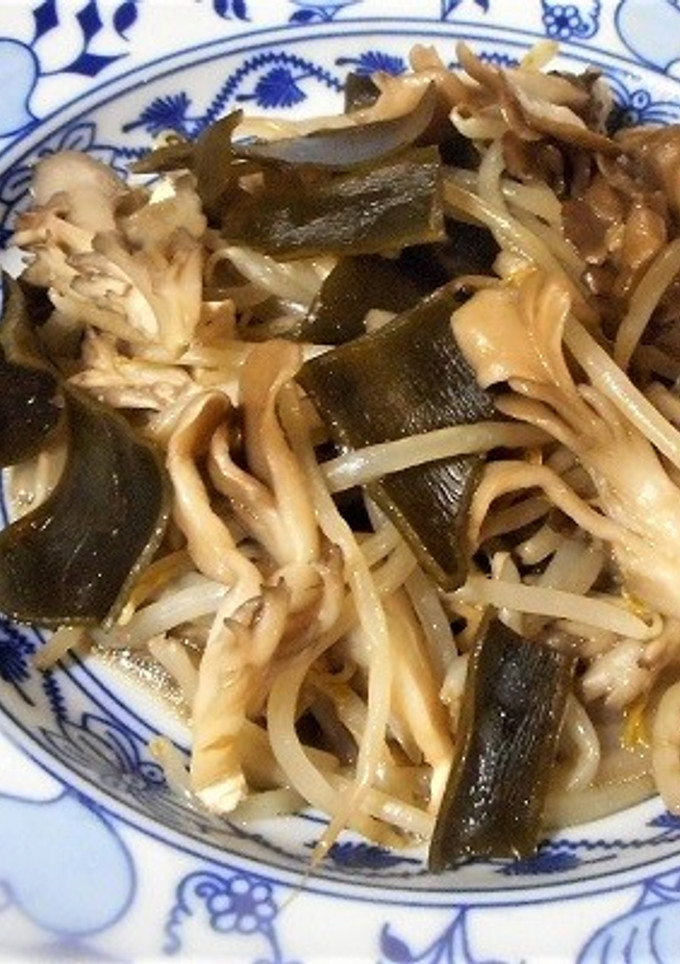 昆布・きのこ・モヤシの蒸し焼き-レシピのメイン写真