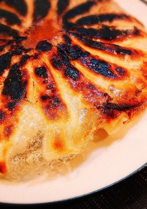 ズボラ～な方に！ジューシーにんにく餃子♡-レシピのメイン写真