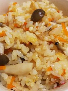 瓶入りなめ茸で炊き込みご飯。-レシピのメイン写真