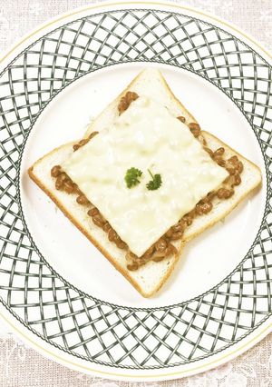 受験生を応援！とろけるチーズ納豆トースト-レシピのメイン写真