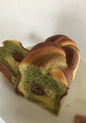 三色三つ編みふわふわマーブル食パン-レシピのメイン写真