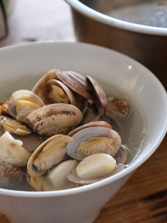 電鍋で台湾スープ・にんにくあさり鶏スープ-レシピのメイン写真