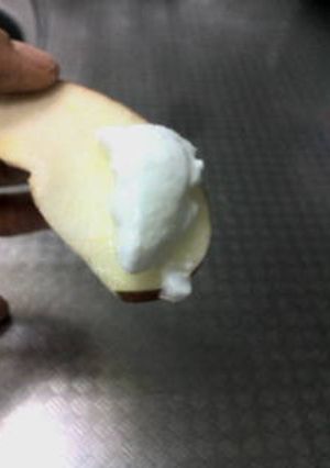 りんごにヨーグルト乗せるだけ～-レシピのメイン写真