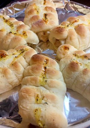 HMと餅で簡単！餅っと白い和風ちくわパン-レシピのメイン写真