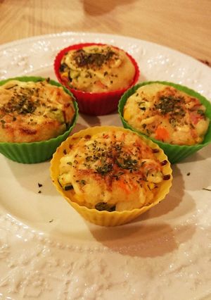 マヨ決め手！カップでホットポテトサラダ-レシピのメイン写真