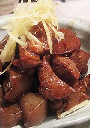 豚とゴボウとコンニャクの赤味噌コトコト煮-レシピのメイン写真