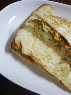 お好み焼き風ホットサンド-レシピのメイン写真